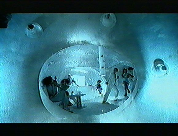 icebreaker_img02: title: icebreaker img02 author: donmartin supersets 1997 description: set design keywords: renate martin, andreas donhauser, supersets, rad-ish, neutor film