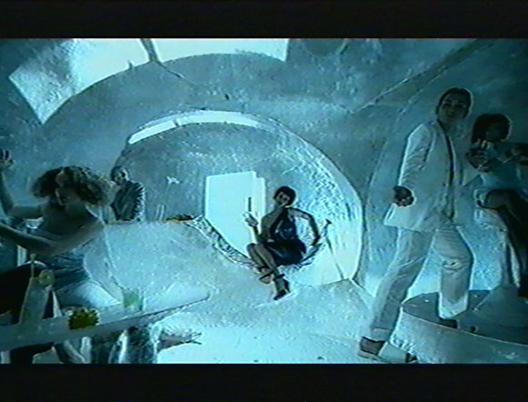 icebreaker_img03: title: icebreaker img03 author: donmartin supersets 1997 description: set design keywords: renate martin, andreas donhauser, supersets, rad-ish, neutor film