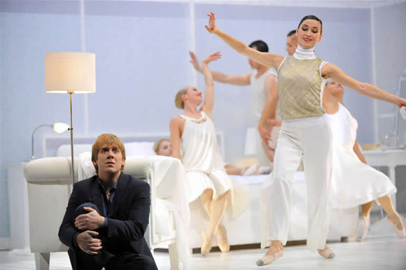 orfeo img03: title: orfeo img00<br>  author: donmartin supersets 2007<br>  description: daniel belcher, ballett der oper graz<br>  keywords: renate martin, andreas donhauser, supersets, michael sturminger, gluck, stadttheater klagenfurt