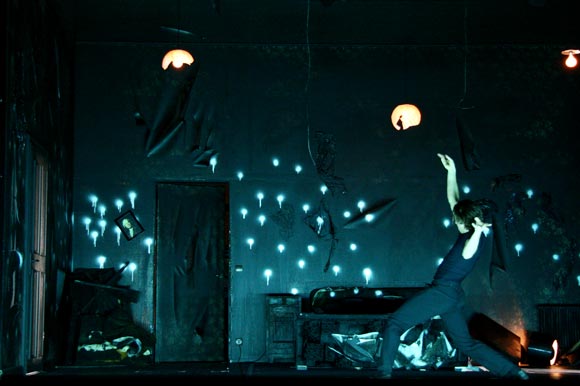 orfeo img06: title: orfeo img06<br>  author: donmartin supersets 2007<br>  description: ballett der grazer oper<br>  keywords: renate martin, andreas donhauser, supersets, michael sturminger, gluck, stadttheater klagenfurt